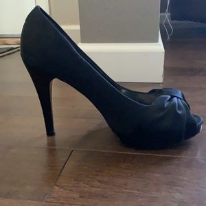 WHBM Open-toed 4” Heels